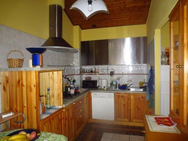 appartamento in vendita ad Arizzano in zona Cissano