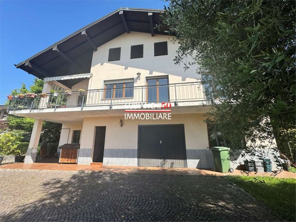 casa indipendente in vendita ad Arizzano in zona Cresseglio
