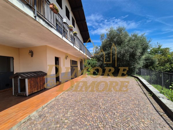 casa indipendente in vendita ad Arizzano in zona Cresseglio