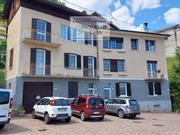 casa indipendente in vendita ad Arola