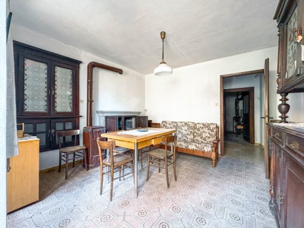 casa indipendente in vendita ad Arola in zona Pianezza