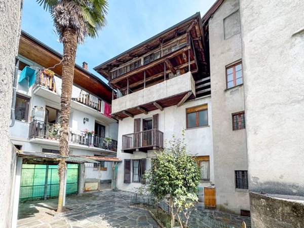 casa indipendente in vendita ad Arola in zona Pianezza