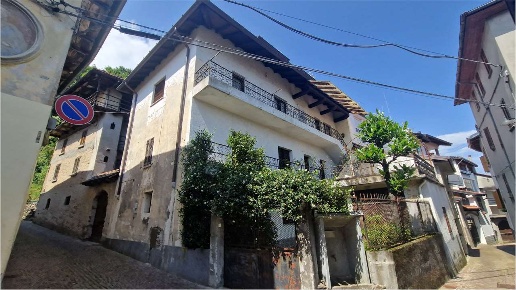 casa indipendente in vendita ad Arola in zona Pianezza