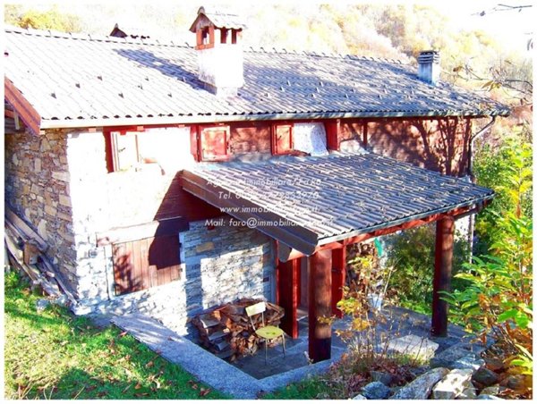 casa indipendente in vendita ad Aurano