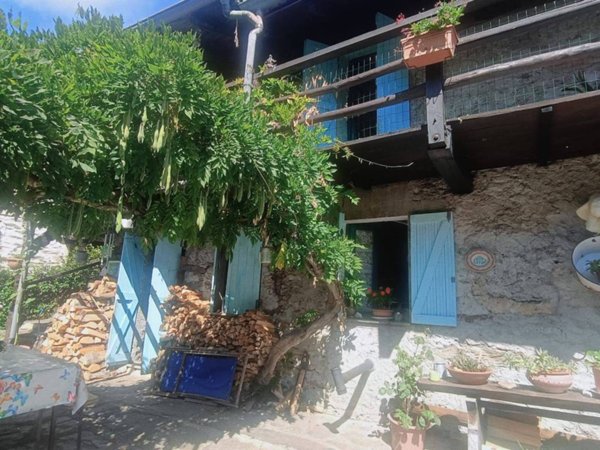 casa indipendente in vendita ad Aurano