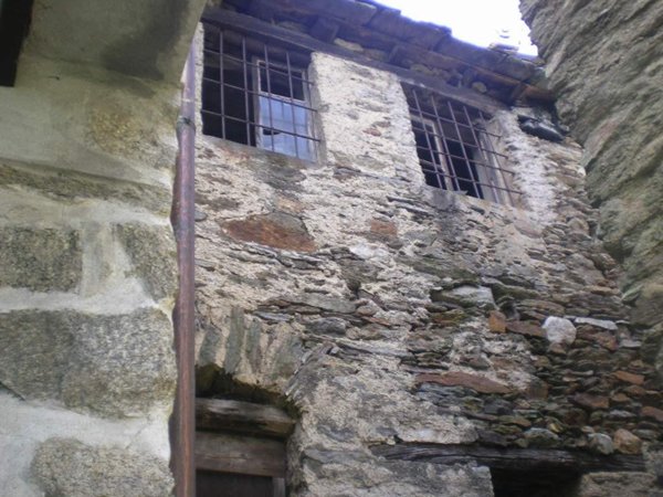 casa indipendente in vendita ad Aurano