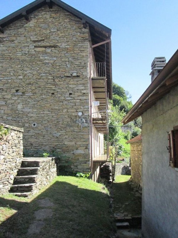 casa indipendente in vendita ad Aurano