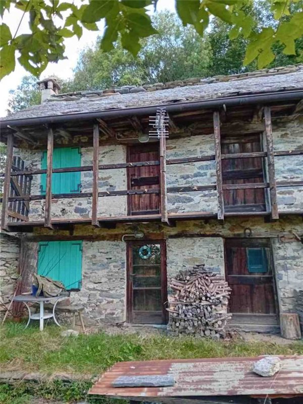 casa indipendente in vendita ad Aurano