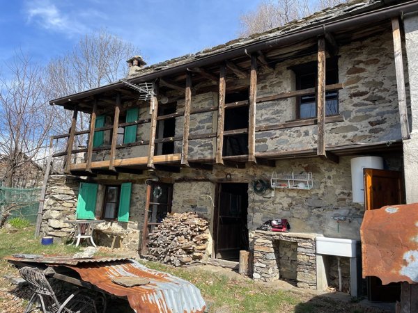 appartamento in vendita ad Aurano