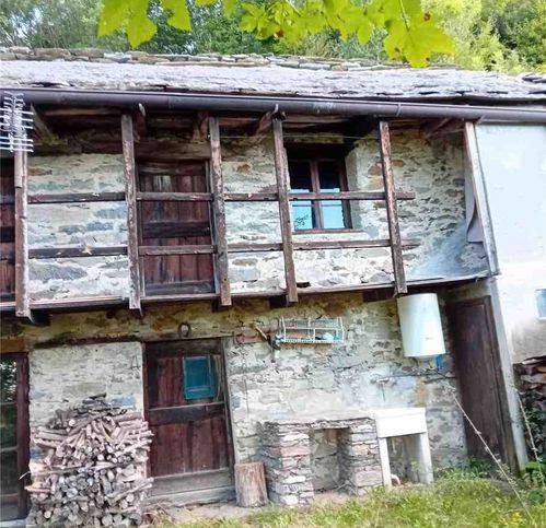 casa indipendente in vendita ad Aurano