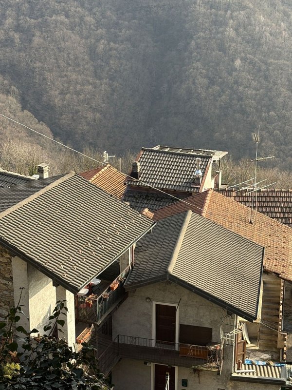 casa indipendente in vendita ad Aurano