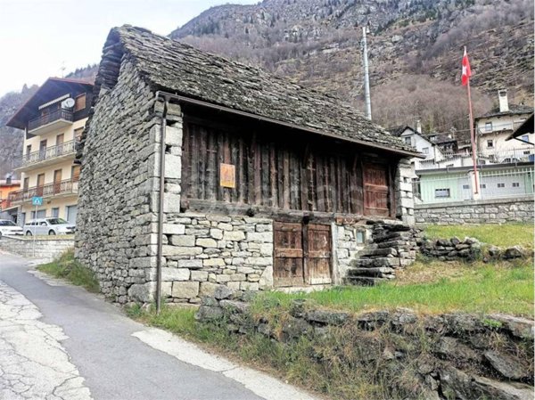 casa indipendente in vendita a Baceno in zona Croveo