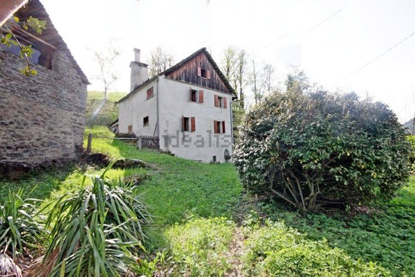 casa indipendente in vendita a Baceno in zona Croveo