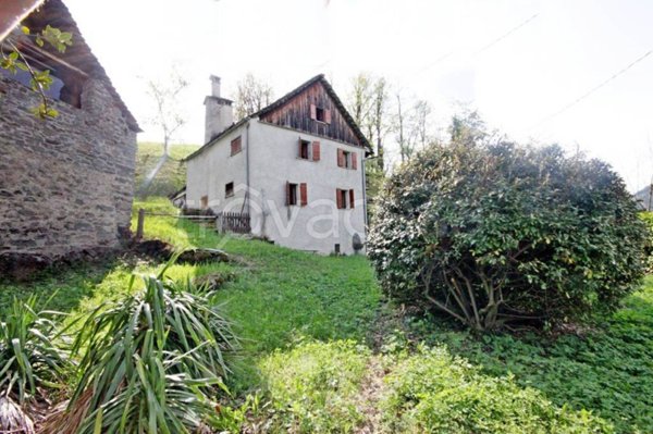 casa indipendente in vendita a Baceno in zona Croveo