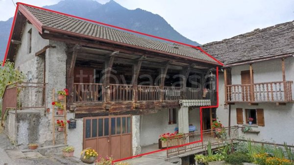 casa indipendente in vendita a Baceno in zona Crino