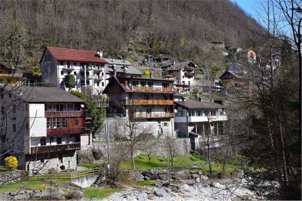 casa indipendente in vendita a Bannio Anzino