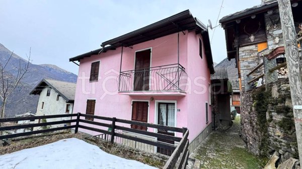 casa indipendente in vendita a Bannio Anzino