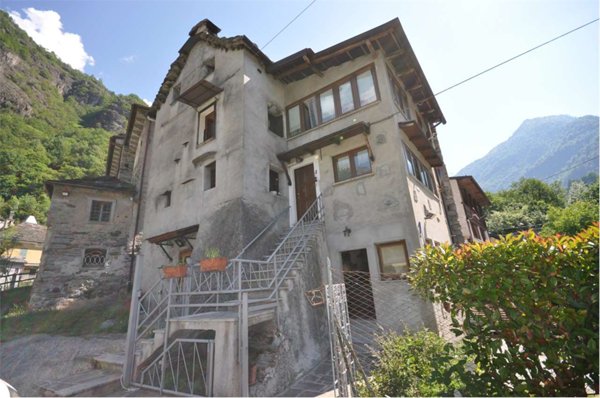 casa indipendente in vendita a Bannio Anzino