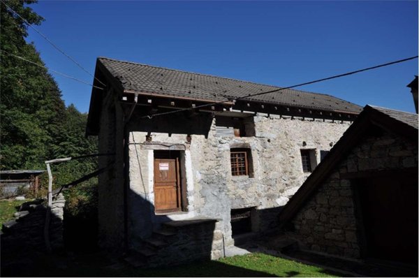 casa indipendente in vendita a Bannio Anzino