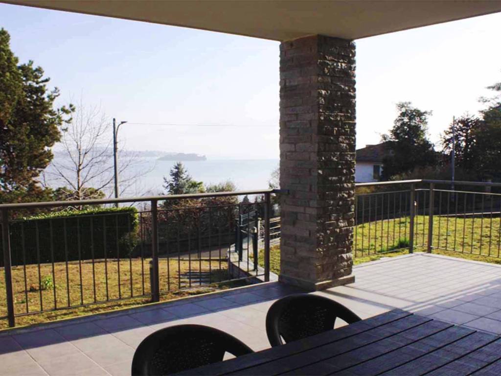 appartamento in vendita a Baveno