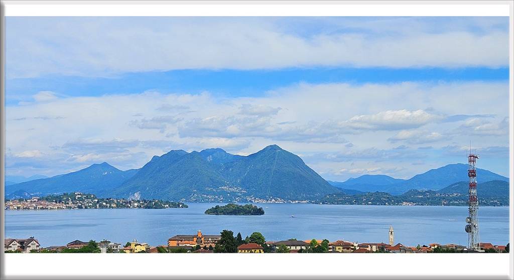 casa indipendente in vendita a Baveno