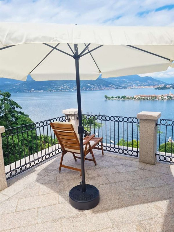 appartamento in vendita a Baveno
