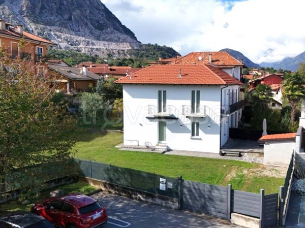 casa indipendente in vendita a Baveno