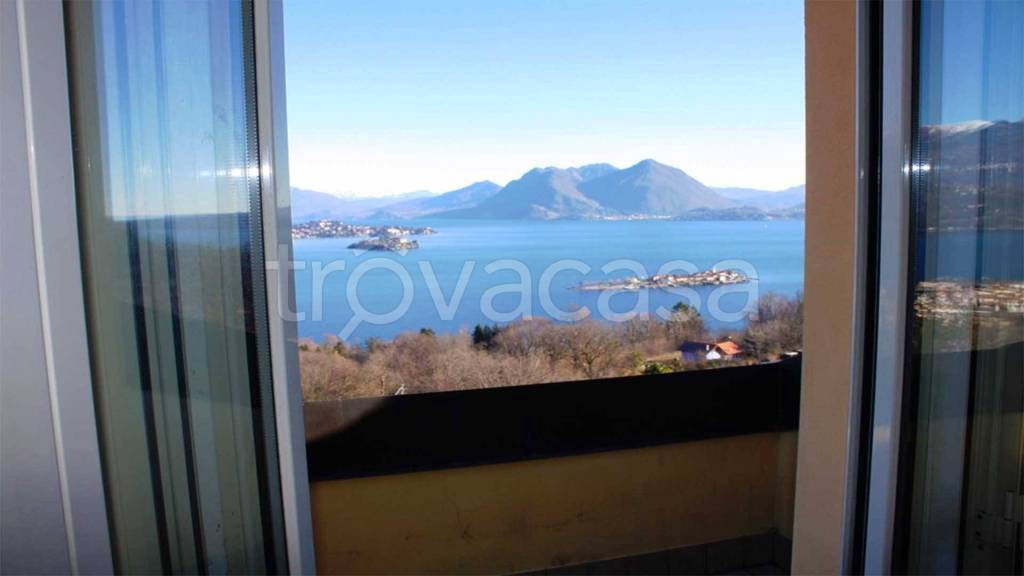 appartamento in vendita a Baveno