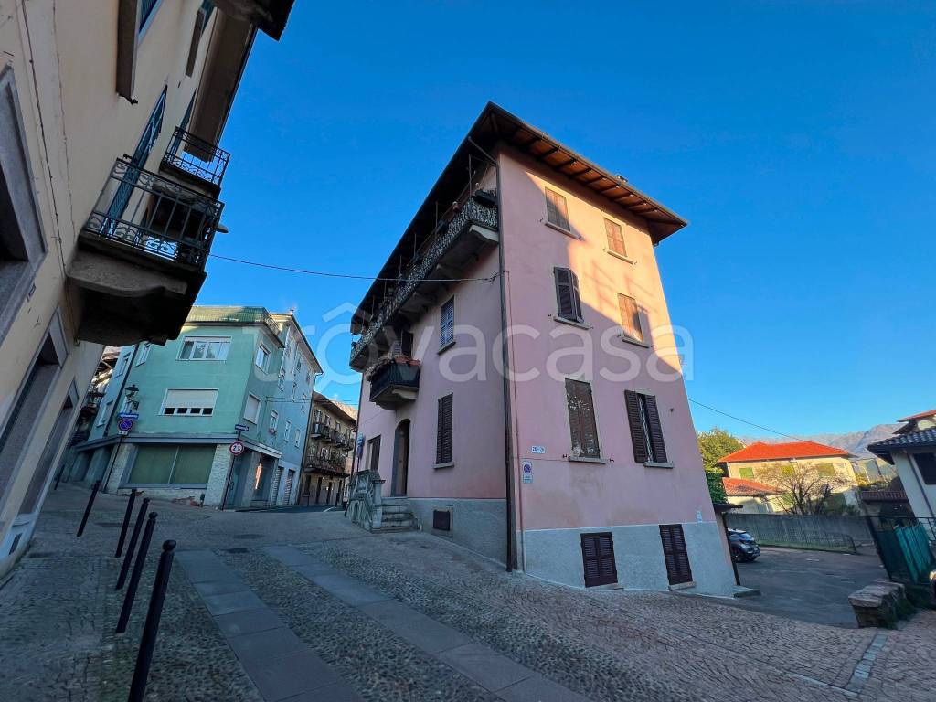 appartamento in vendita a Baveno