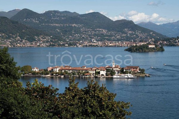 casa indipendente in vendita a Baveno