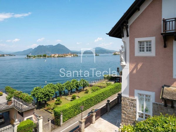casa indipendente in vendita a Baveno in zona Feriolo