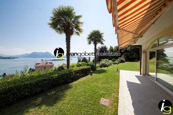 casa indipendente in vendita a Baveno