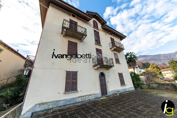 casa indipendente in vendita a Baveno