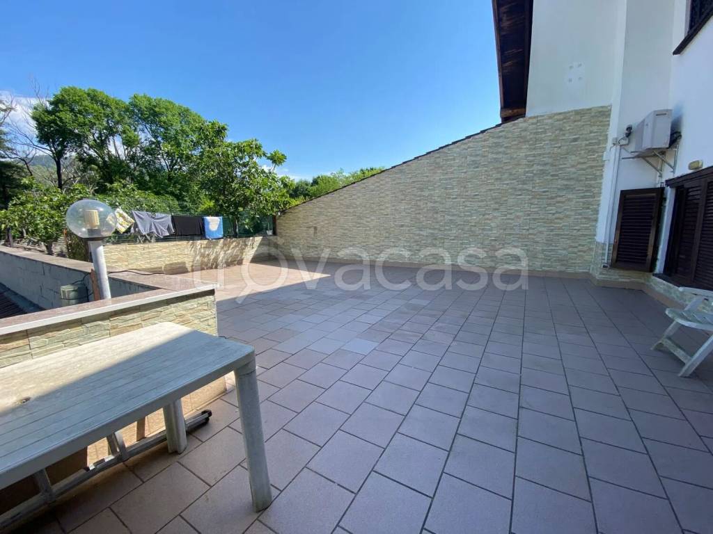 casa indipendente in vendita a Baveno in zona Feriolo