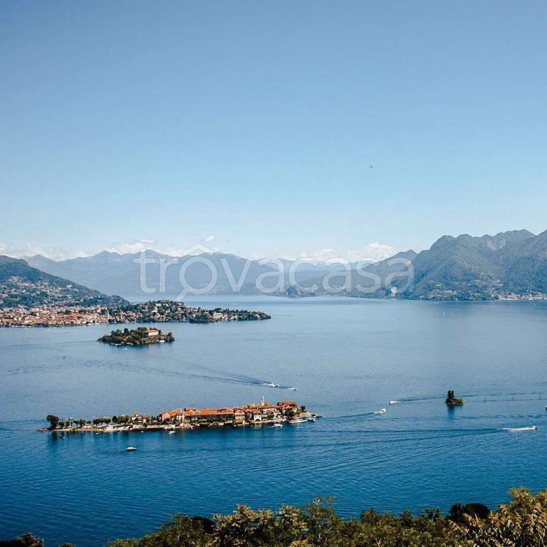 casa indipendente in vendita a Baveno