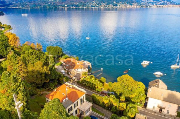 casa indipendente in vendita a Baveno