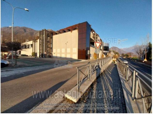 locale commerciale in vendita a Baveno