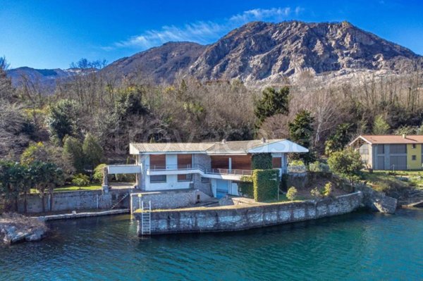 casa indipendente in vendita a Baveno in zona Feriolo