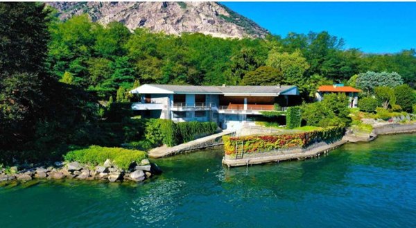 casa indipendente in vendita a Baveno