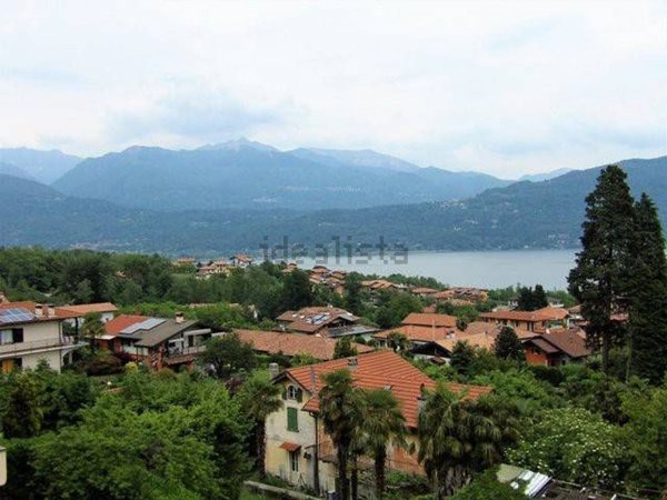 casa indipendente in vendita a Baveno