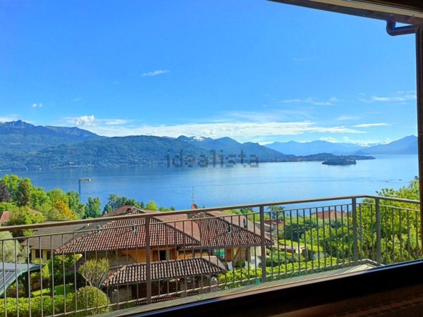 casa indipendente in vendita a Baveno