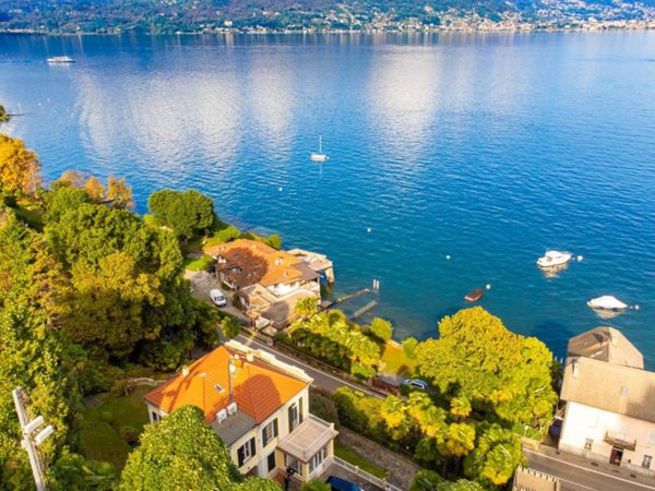 casa indipendente in vendita a Baveno