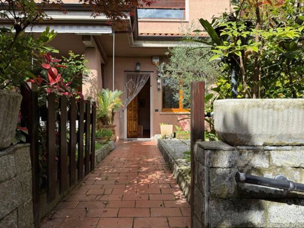 appartamento in vendita a Baveno