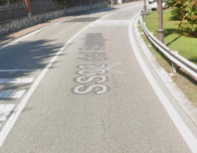 locale commerciale in vendita a Baveno