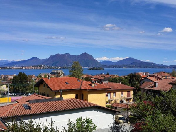 appartamento in vendita a Baveno in zona Oltrefiume