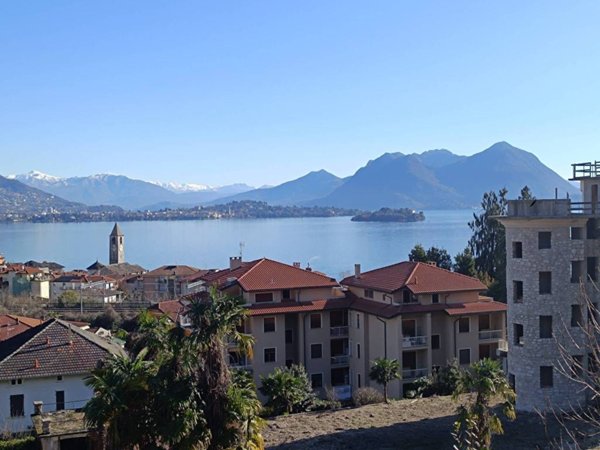 casa indipendente in vendita a Baveno