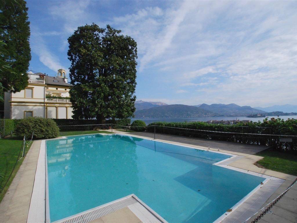 appartamento in vendita a Baveno