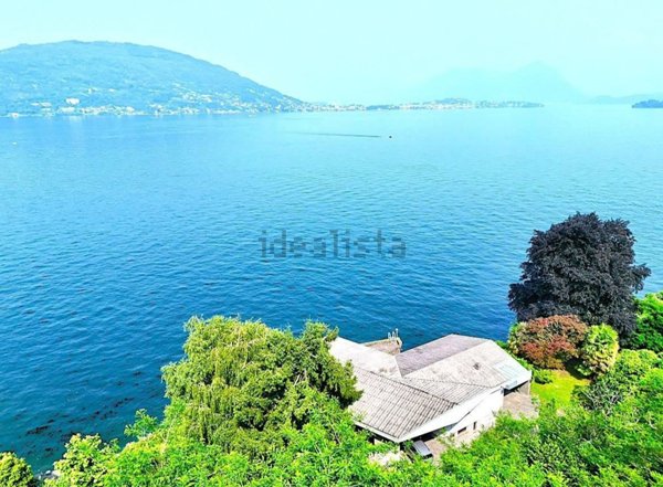casa indipendente in vendita a Baveno