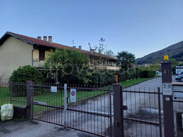 casa indipendente in vendita a Baveno
