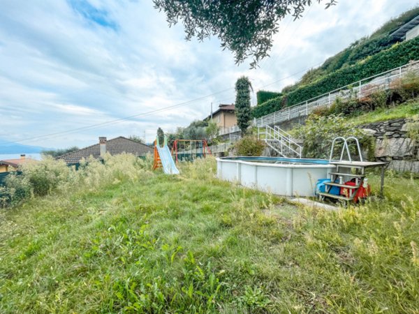 casa indipendente in vendita a Baveno